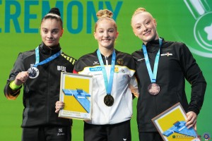 podium vault sfe03718 simone ferraro ph